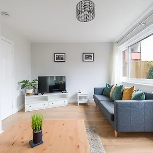 https://charming-3-bed-house-in-newcastle-upon-tyne.hotels-newcastle-upon-tyne.com